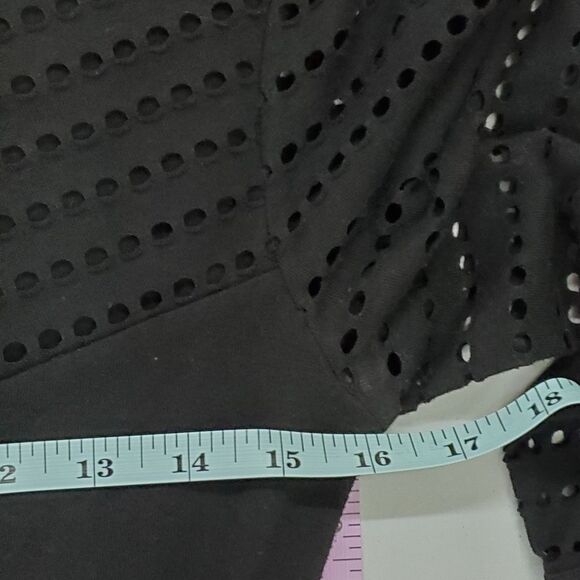 Vince Camuto Black Mesh-Like Long-Sleeve Bandage Top - Picture 11 of 12